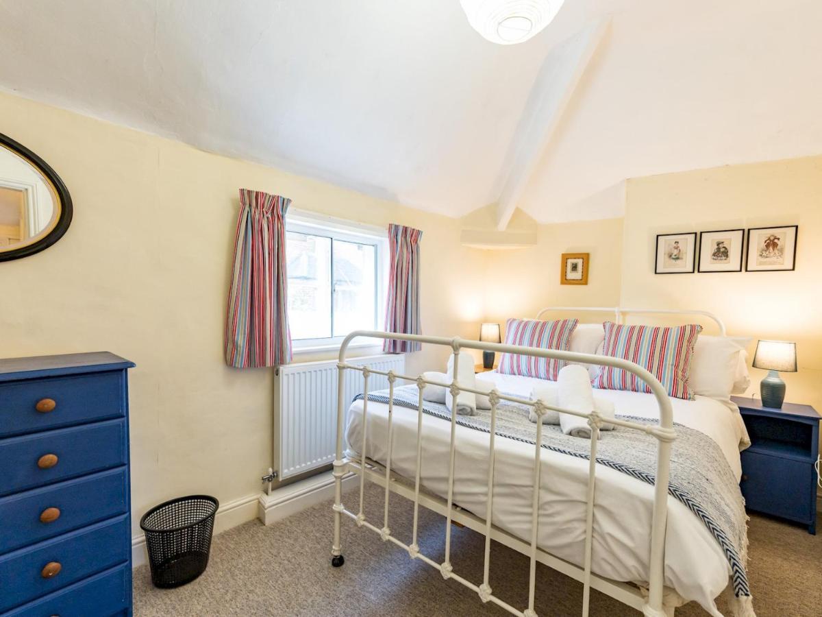 Pass The Keys Cosy 2 Bedroom Victorian Cottage Ludlow Bagian luar foto