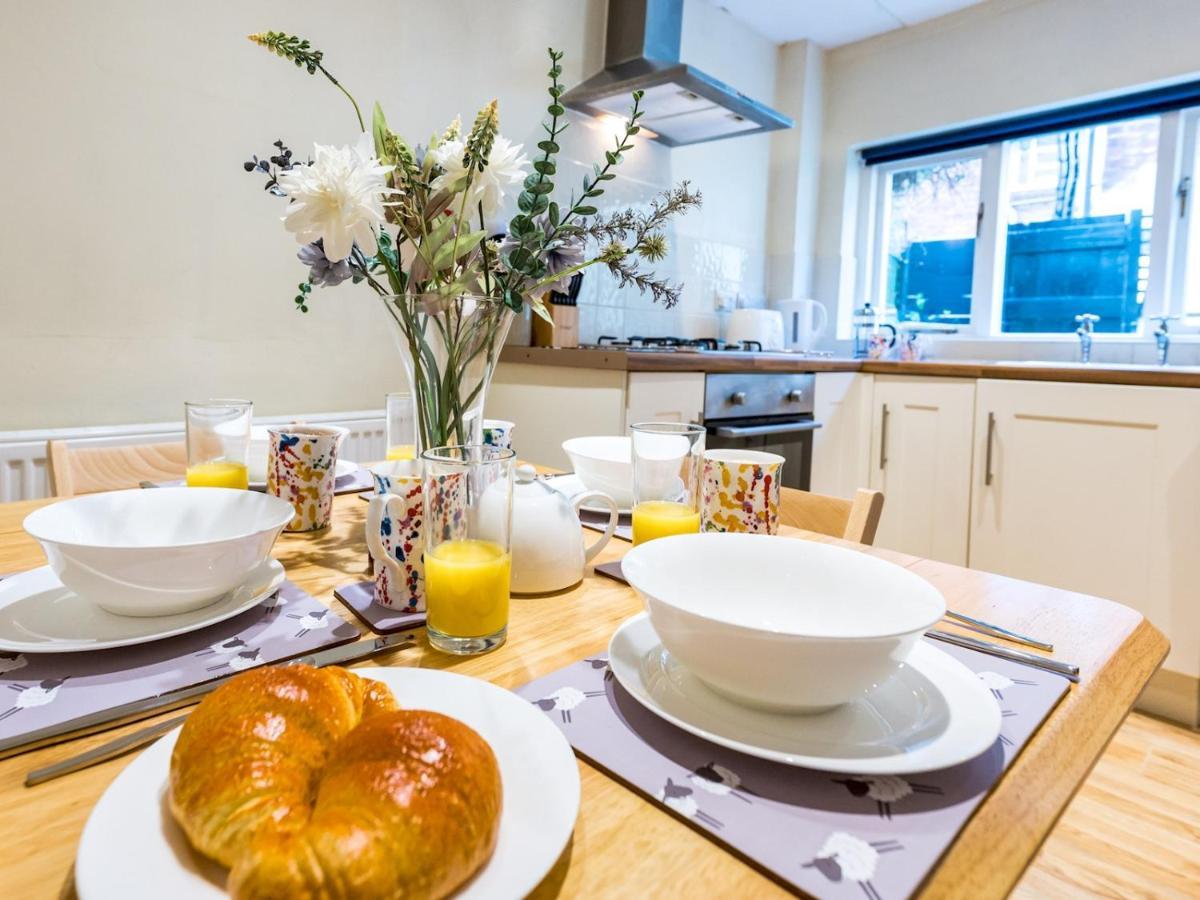 Pass The Keys Cosy 2 Bedroom Victorian Cottage Ludlow Bagian luar foto