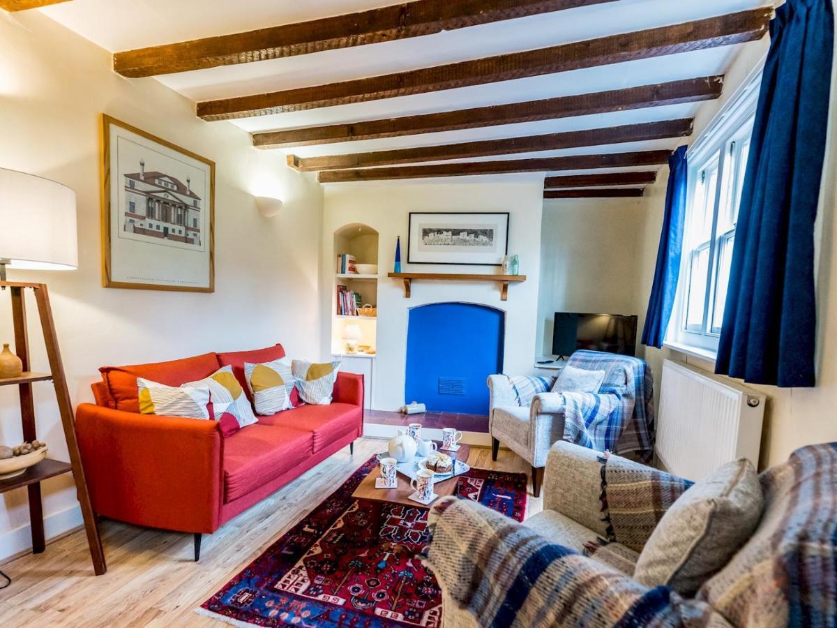 Pass The Keys Cosy 2 Bedroom Victorian Cottage Ludlow Bagian luar foto