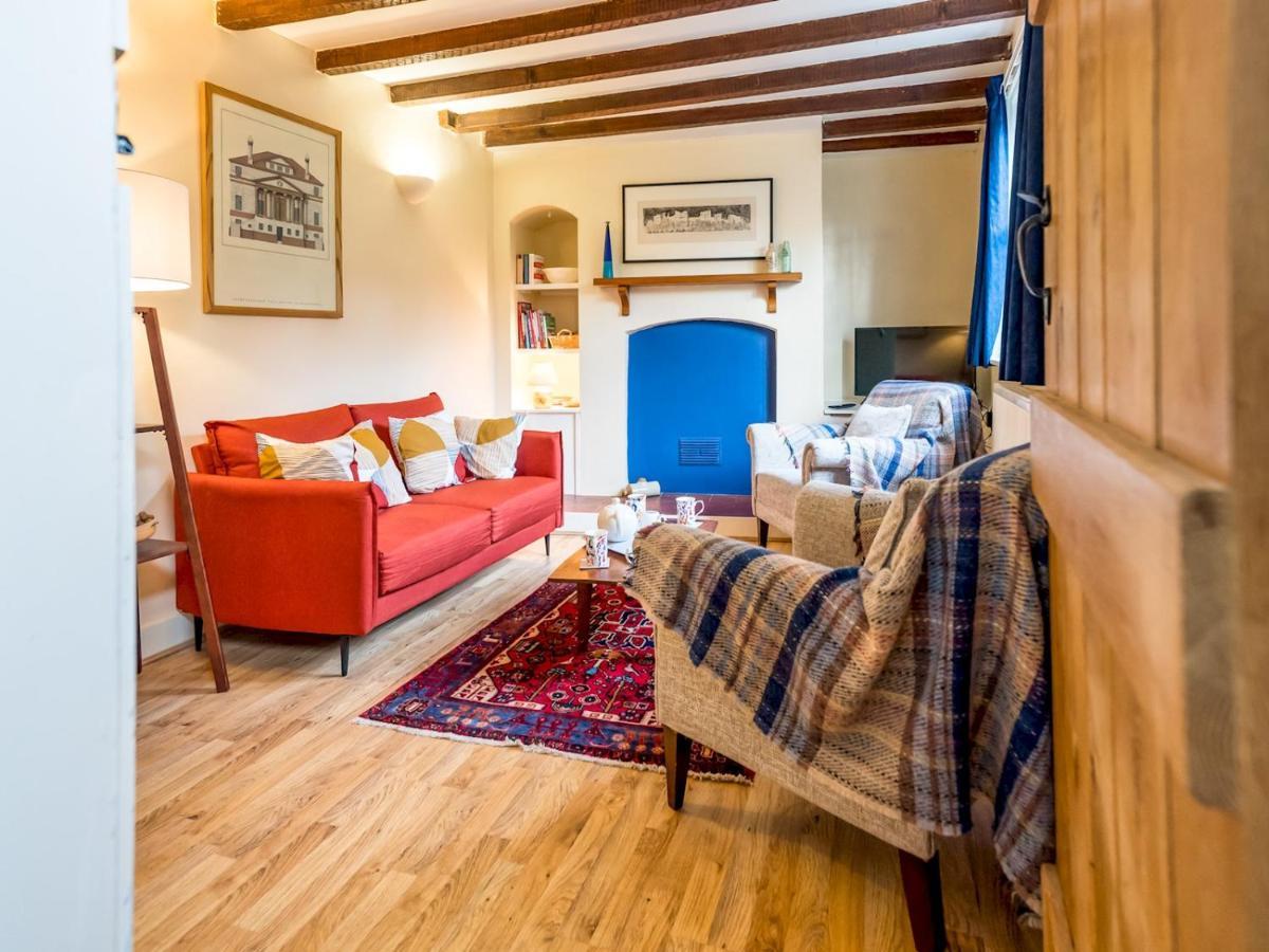 Pass The Keys Cosy 2 Bedroom Victorian Cottage Ludlow Bagian luar foto