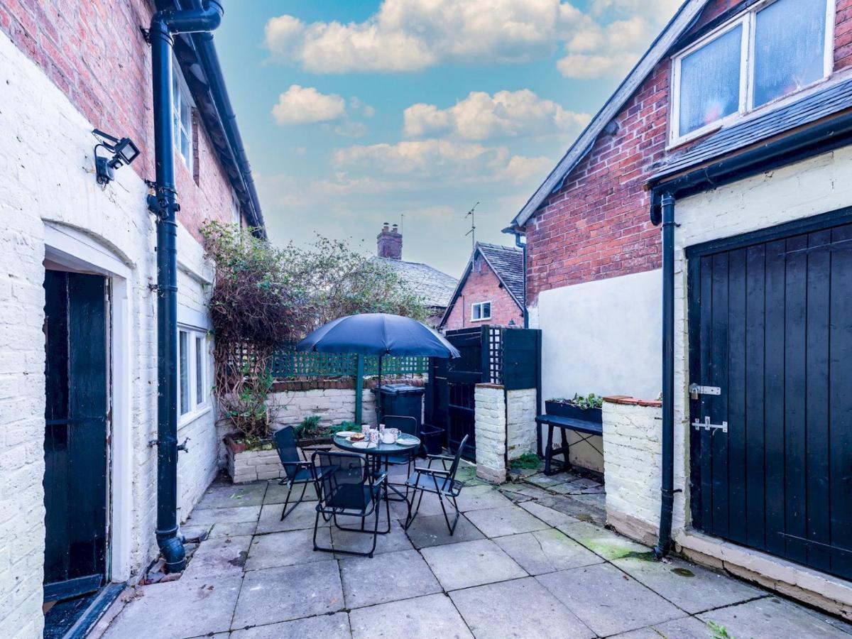 Pass The Keys Cosy 2 Bedroom Victorian Cottage Ludlow Bagian luar foto